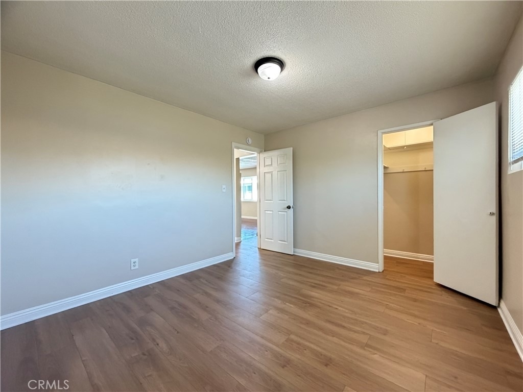 12915 Doty Avenue - Photo 10