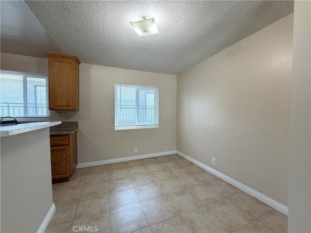 12915 Doty Avenue - Photo 5