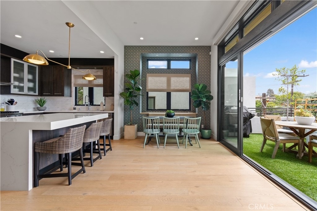 802 Bard Street - Photo 0