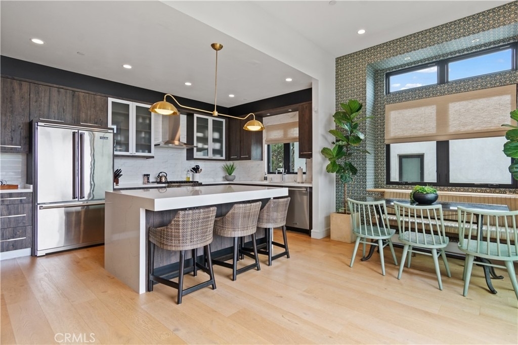 802 Bard Street - Photo 1