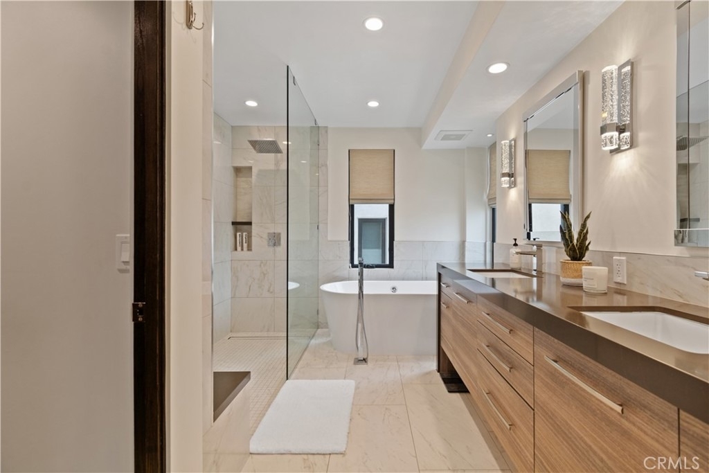 802 Bard Street - Photo 17