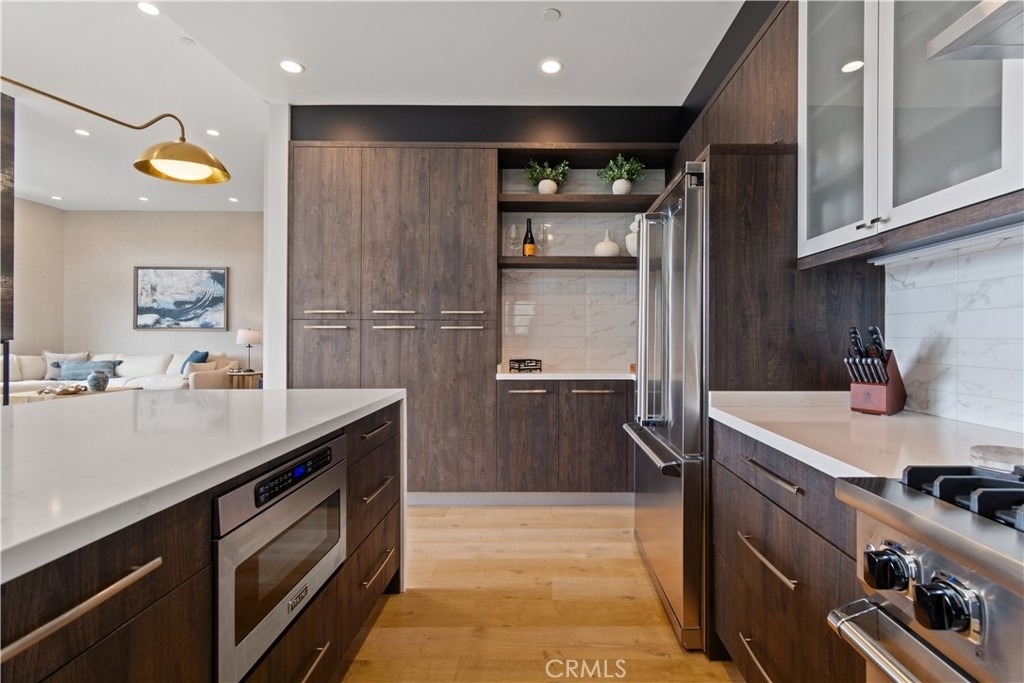 802 Bard Street - Photo 3