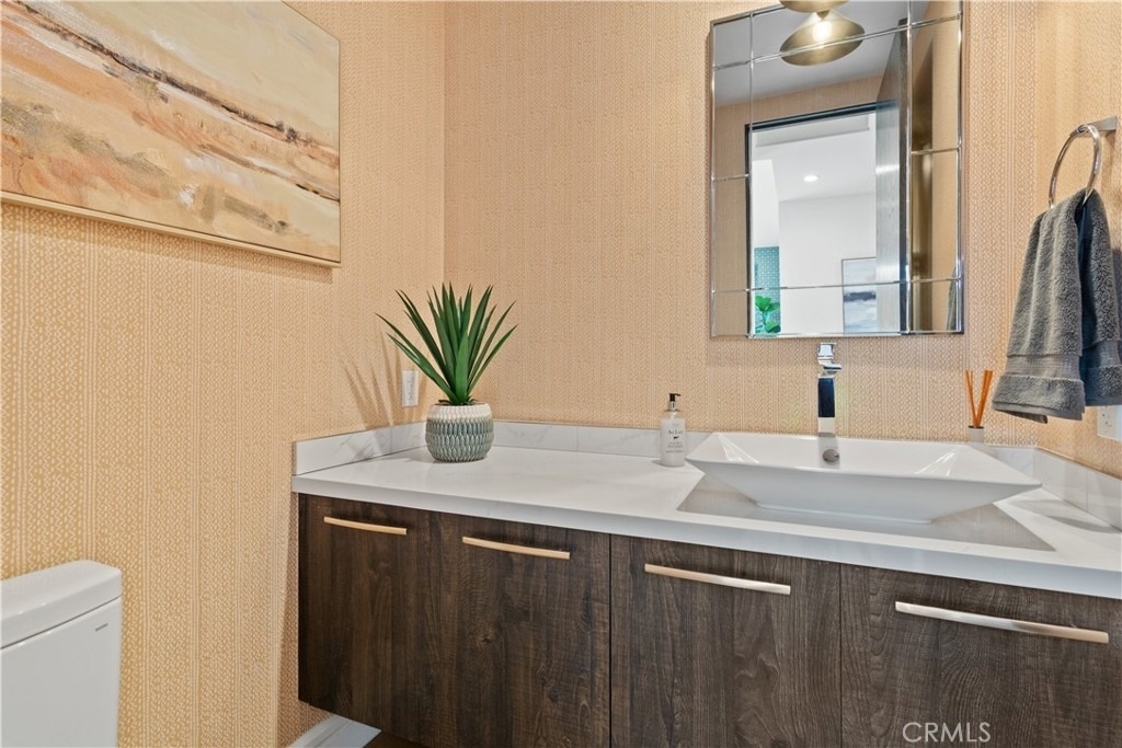 802 Bard Street - Photo 10