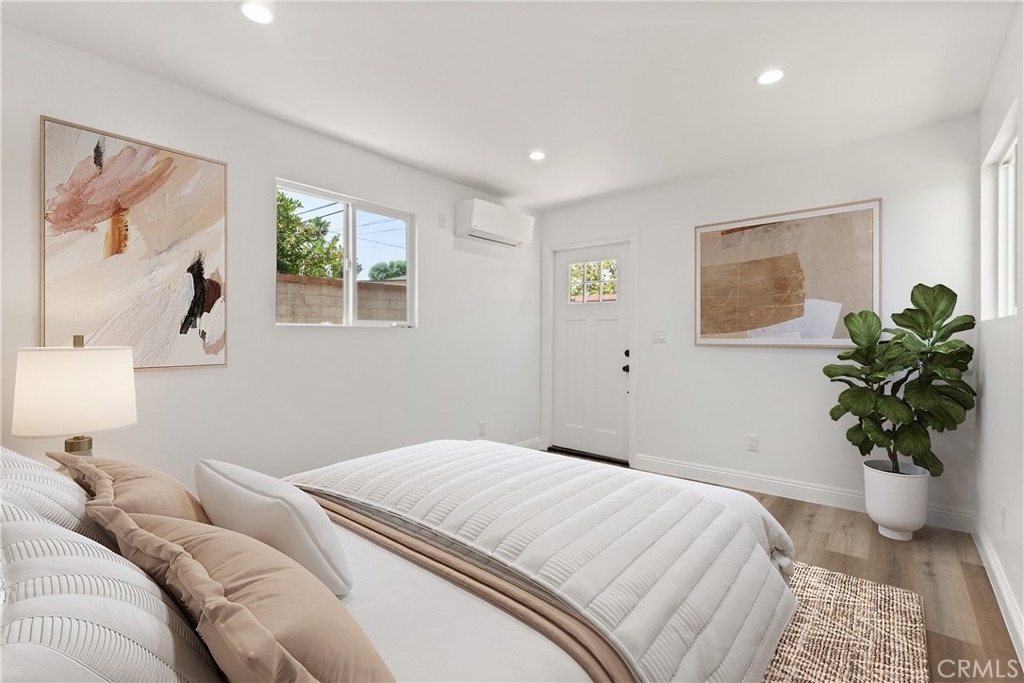 8017 Airlane Avenue - Photo 3