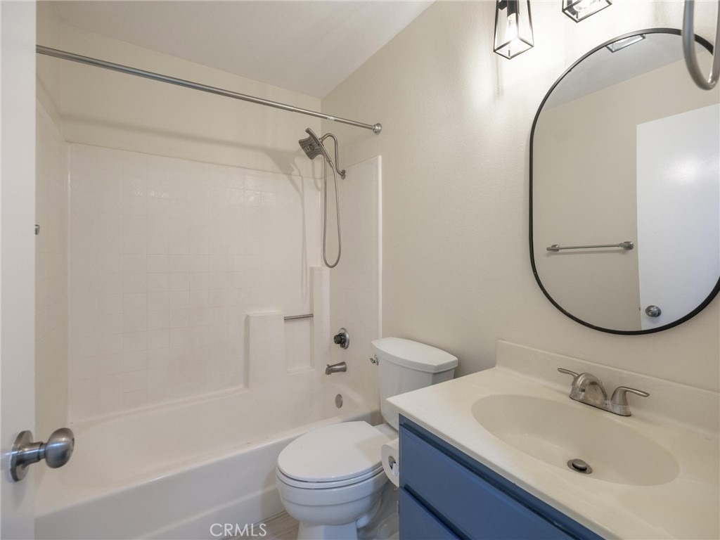1229 W 223rd - Photo 17