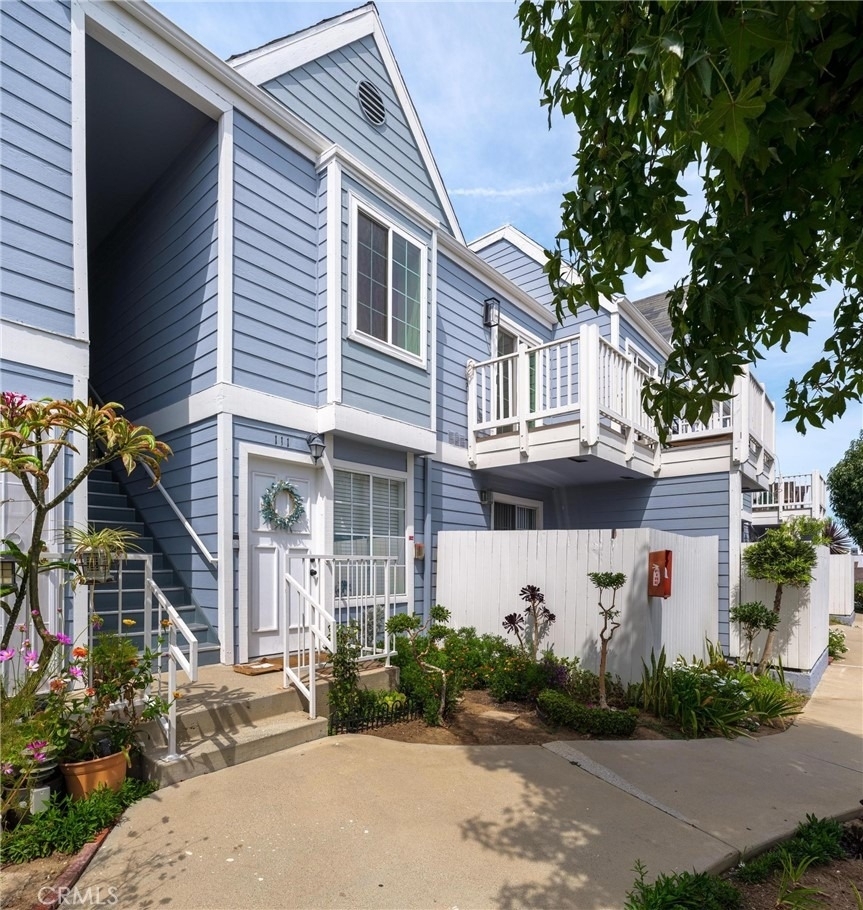 1229 W 223rd - Photo 0