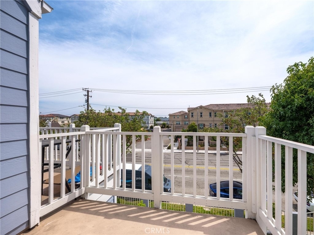1229 W 223rd - Photo 24