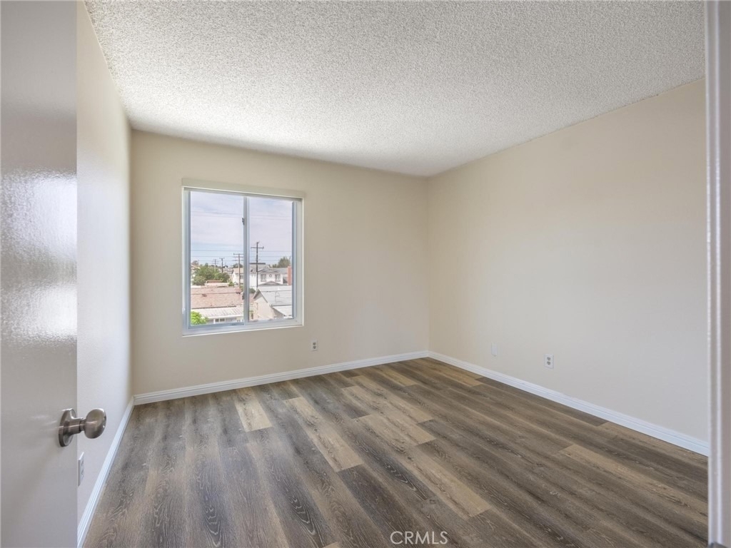 1229 W 223rd - Photo 18