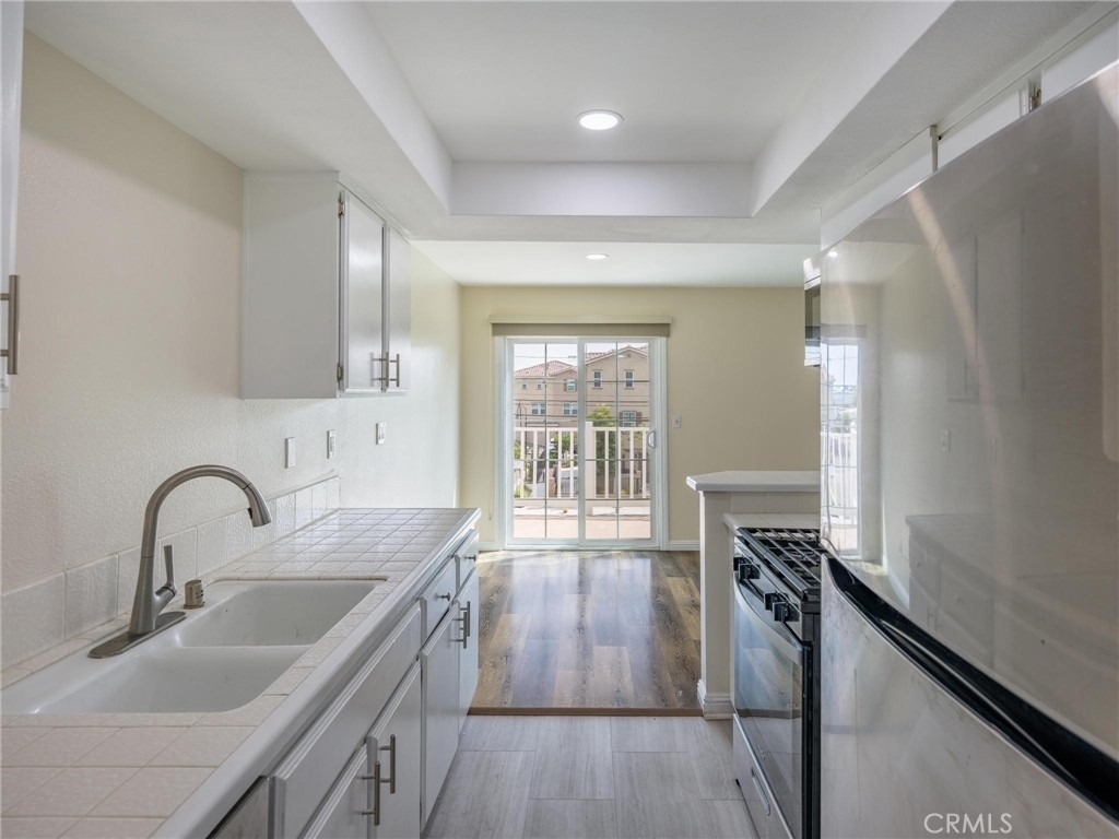1229 W 223rd - Photo 13