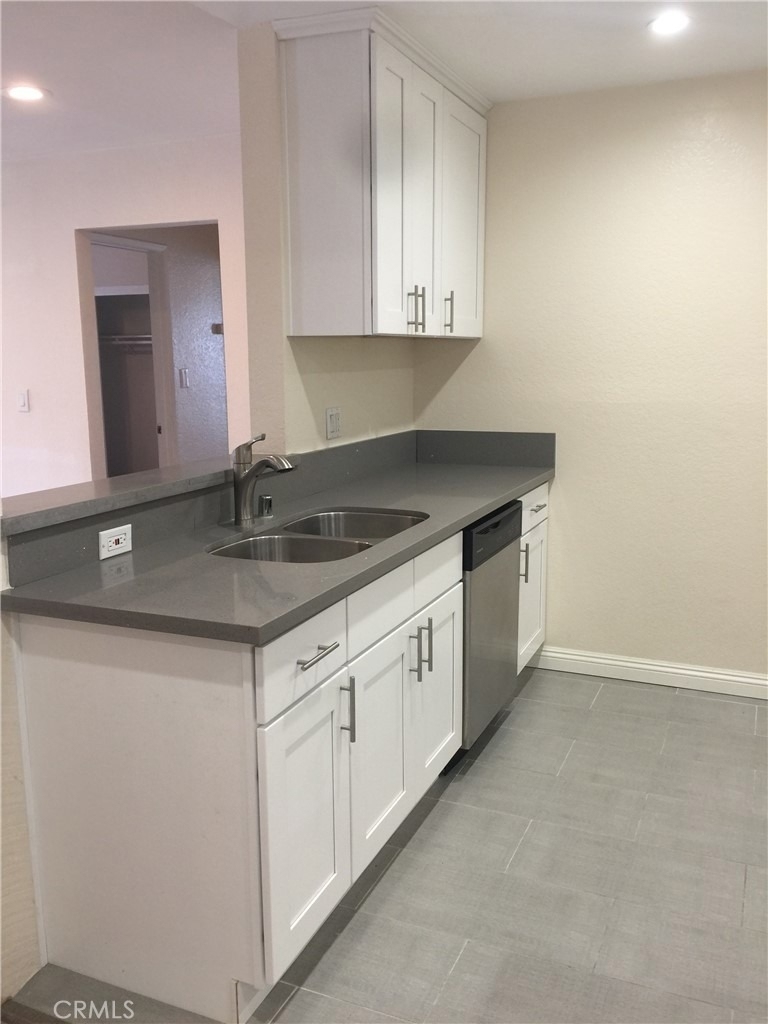 1345 Cabrillo Park - Photo 6
