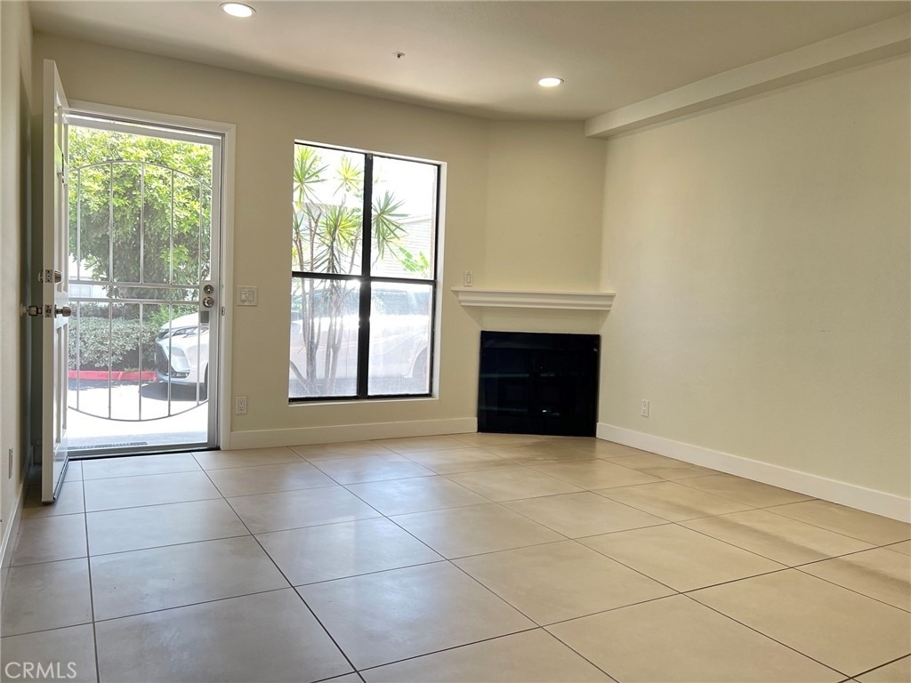 4018 W 5th - Photo 1