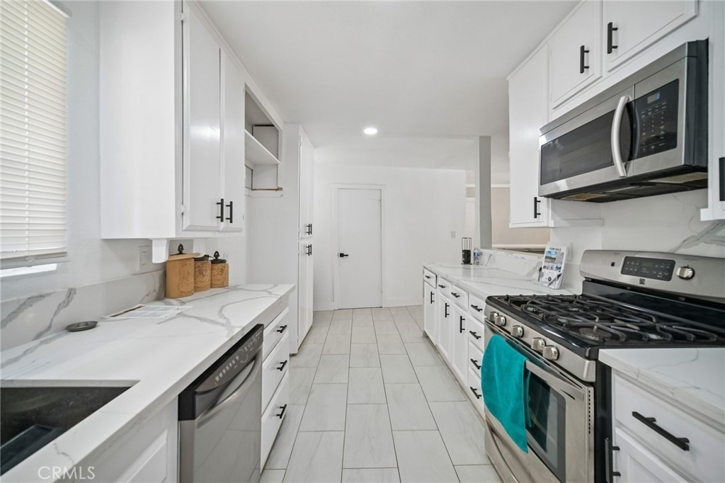 1112 E Avenue J4 - Photo 12