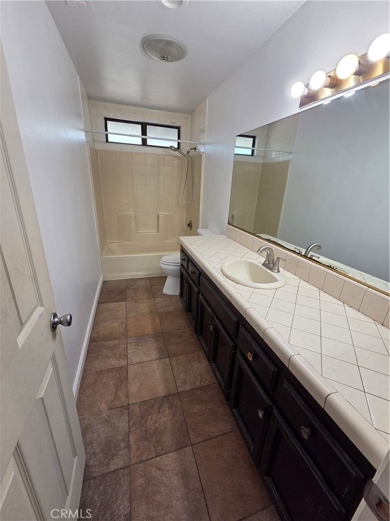 696 Tilia Street - Photo 8