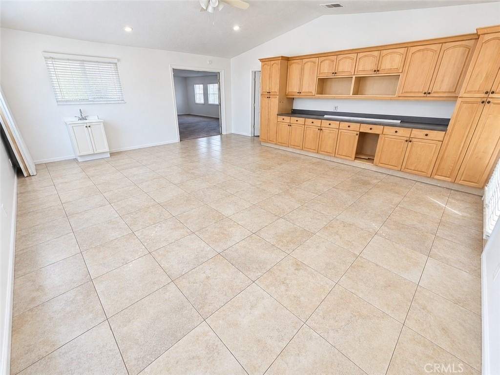 696 Tilia Street - Photo 5
