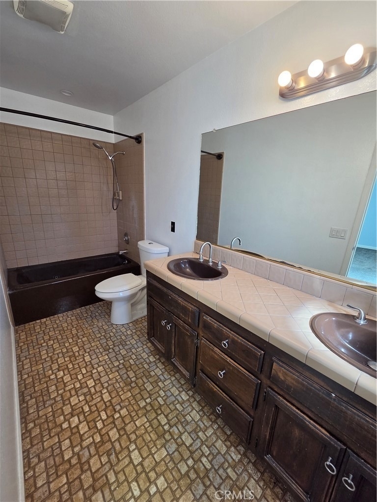 696 Tilia Street - Photo 10