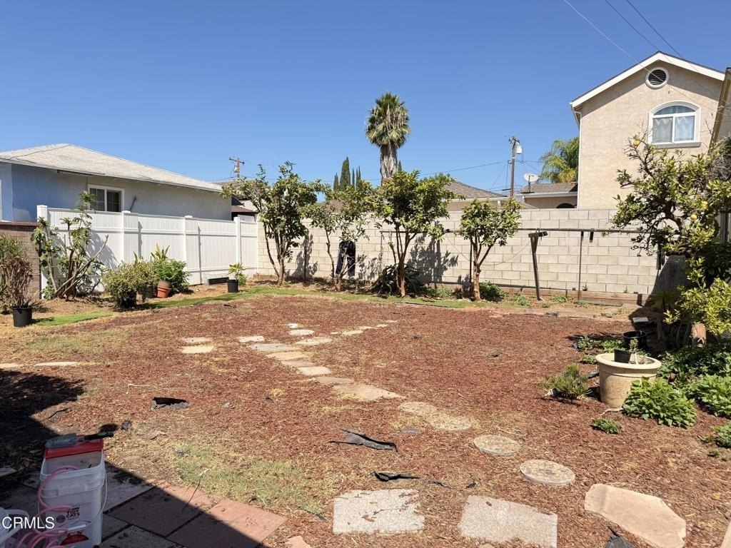 9721 Emperor Avenue - Photo 7