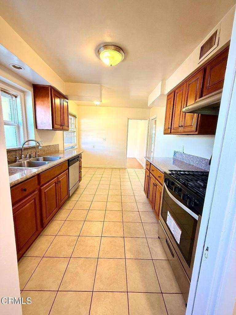 9721 Emperor Avenue - Photo 14