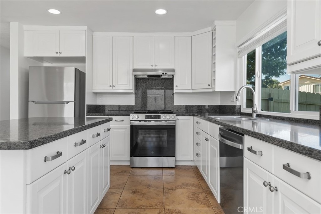 3491 Birch Street - Photo 20