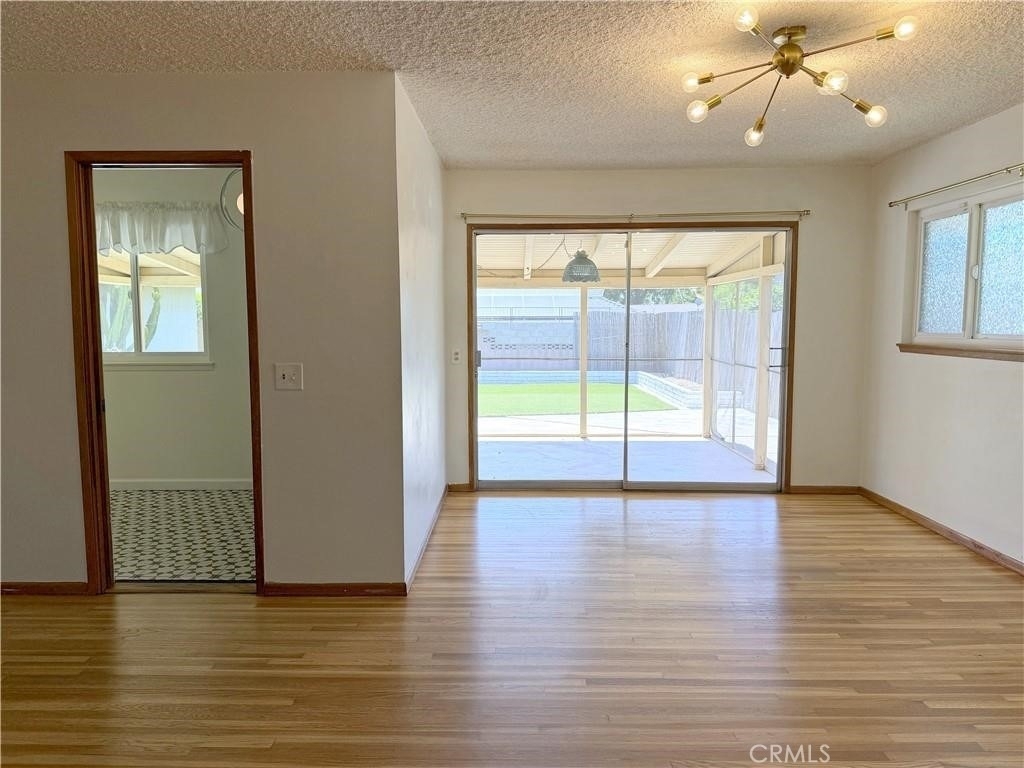 840 Northwestern - Photo 3