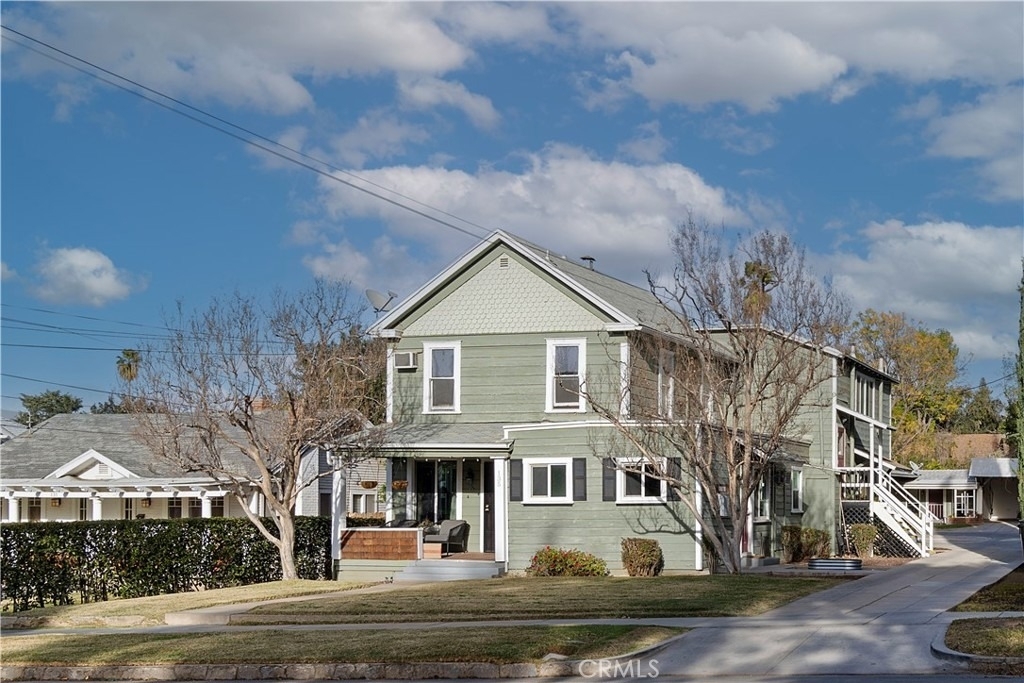 135 S Center Street - Photo 0