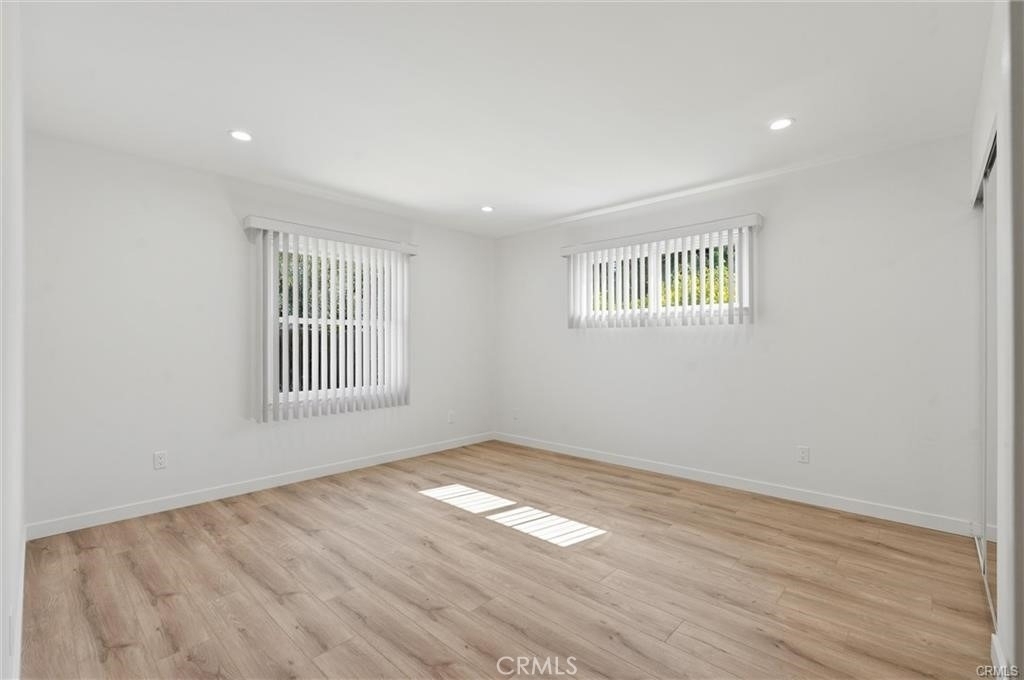 13739 Wyndotte Street - Photo 14