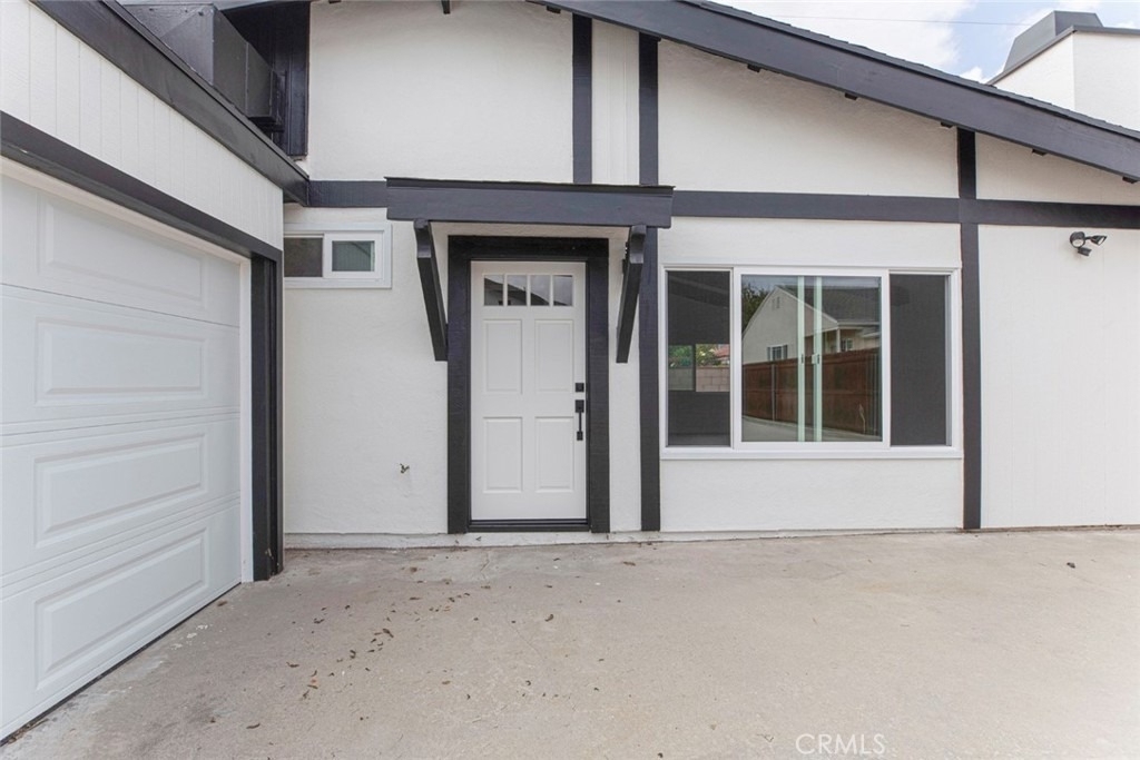 821 N Maple - Photo 0