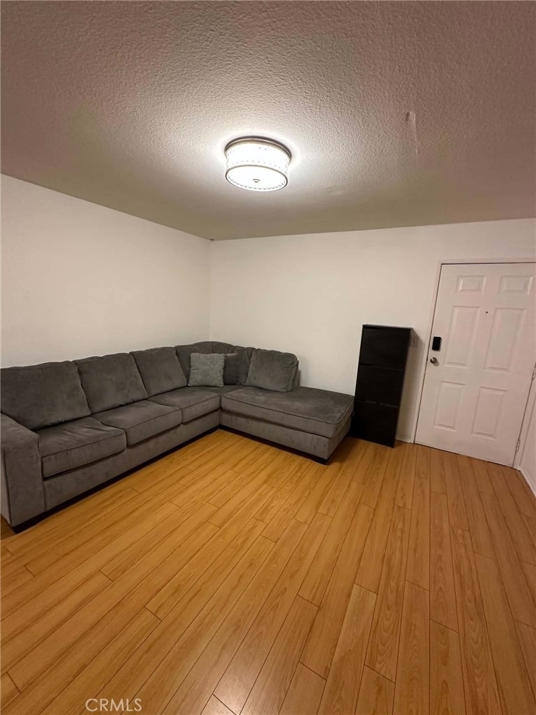 7641 Reseda Blvd - Photo 5