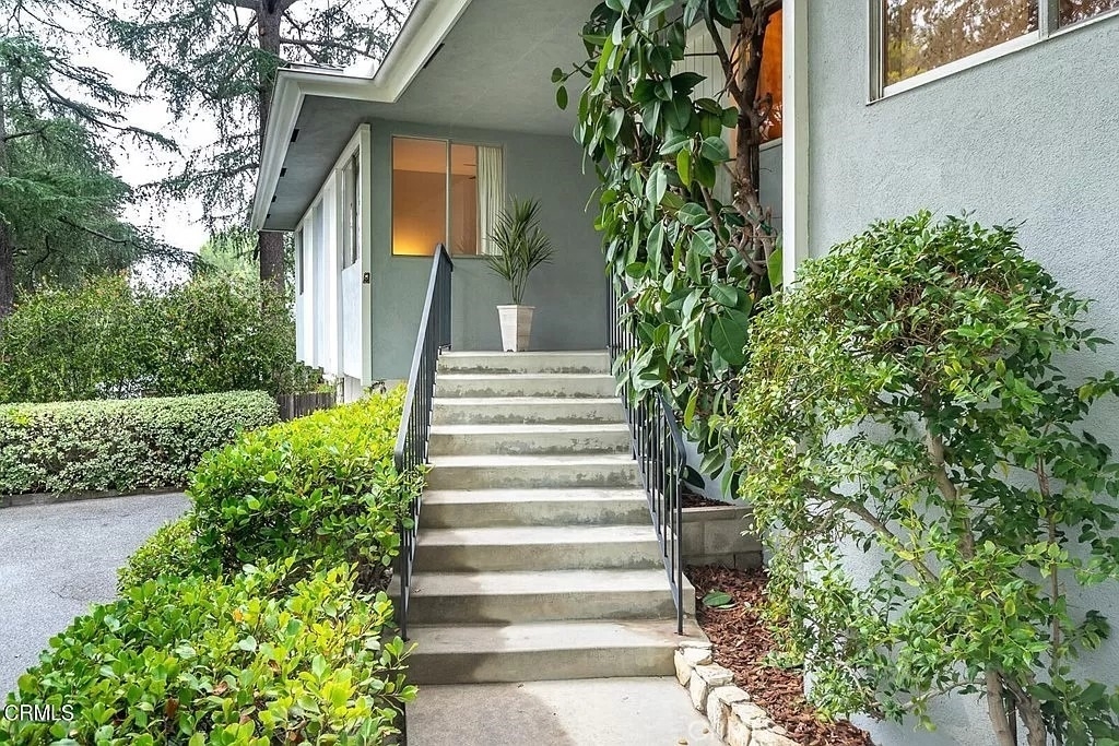 931 Vista Del Valle - Photo 4