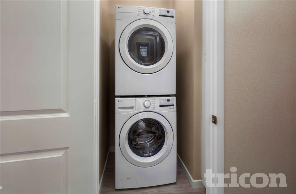 1740 Taylor Avenue - Photo 8