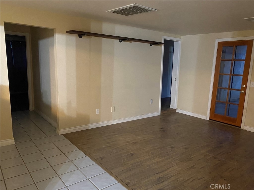 4310 Center Avenue - Photo 5