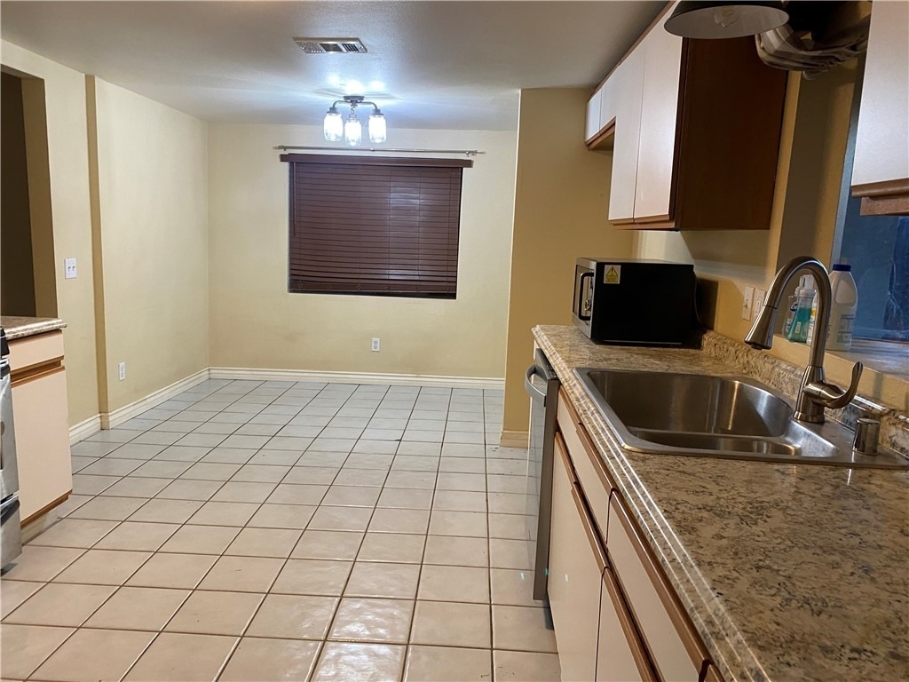 4310 Center Avenue - Photo 3