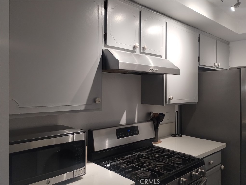 149 W 6th - Photo 6