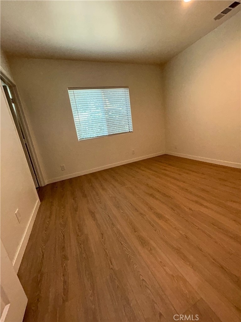 1611 N Niagara - Photo 5