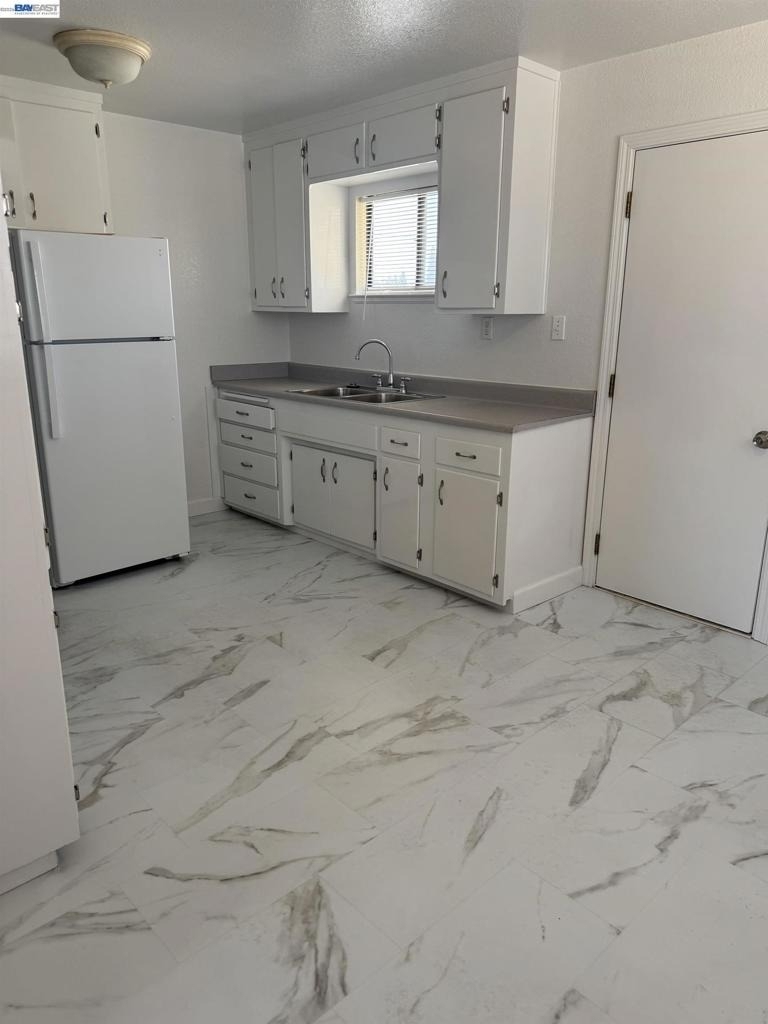 416 Grove Way - Photo 6