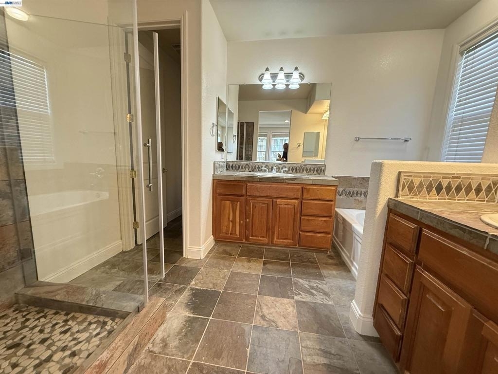 3687 Whitworth Dr - Photo 19