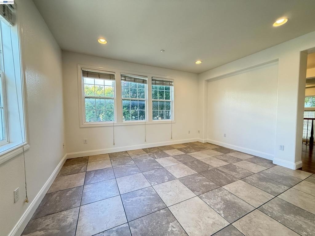 3687 Whitworth Dr - Photo 11