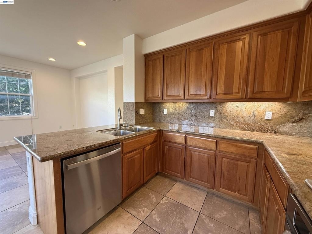 3687 Whitworth Dr - Photo 14