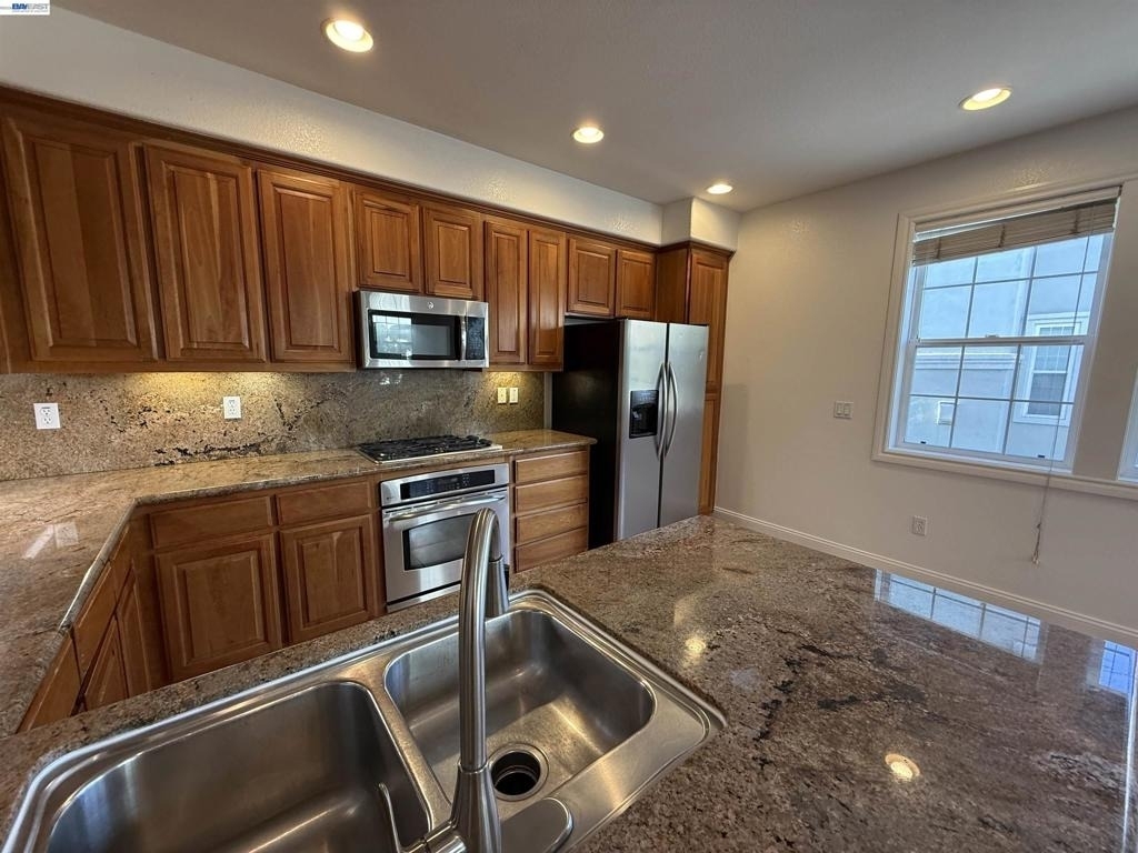 3687 Whitworth Dr - Photo 15