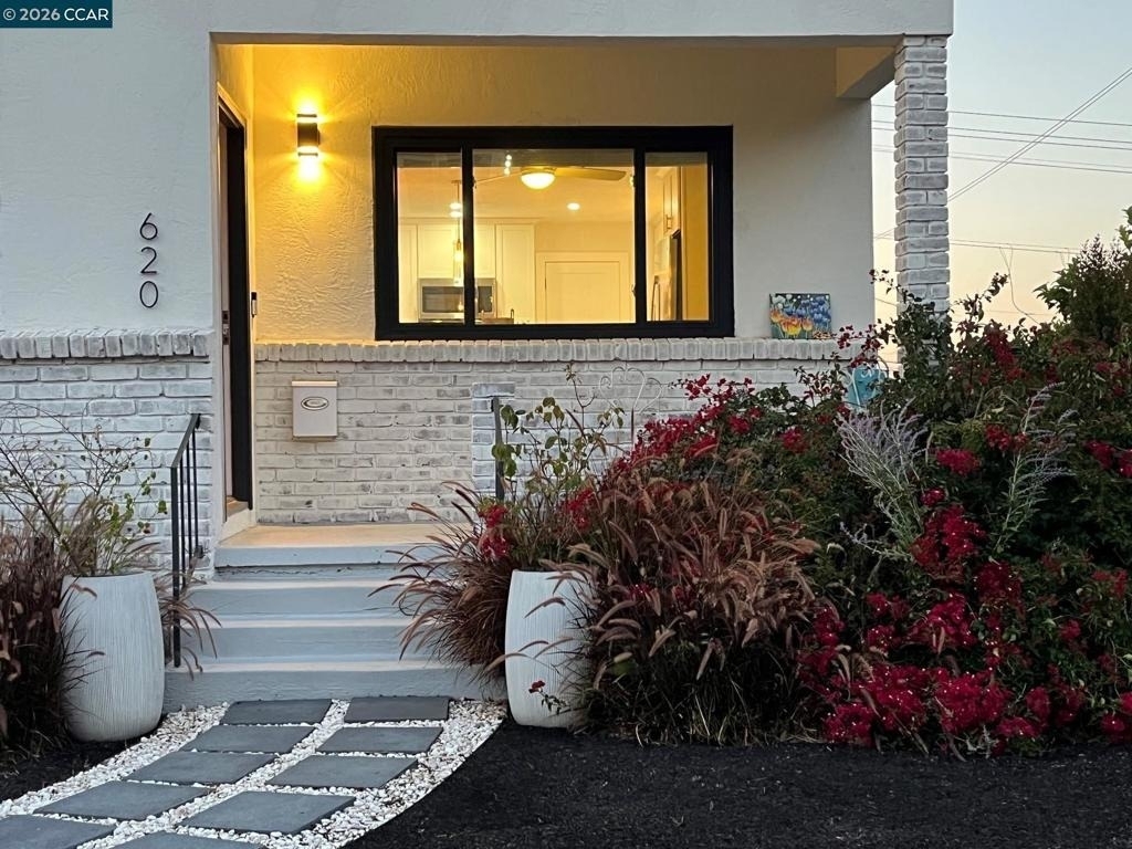 620 Kentucky St - Photo 3