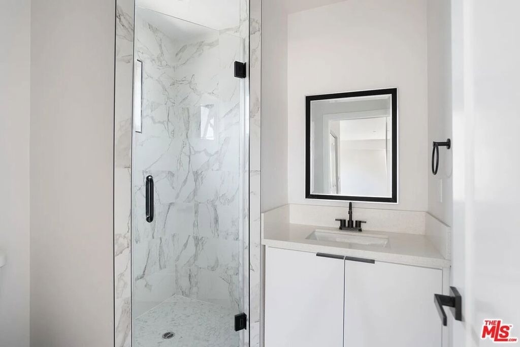 1726 Menlo Avenue - Photo 6