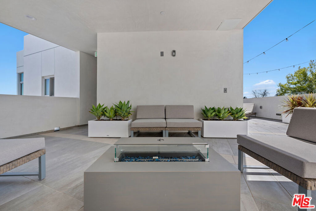 160 Chestnut Street - Photo 10