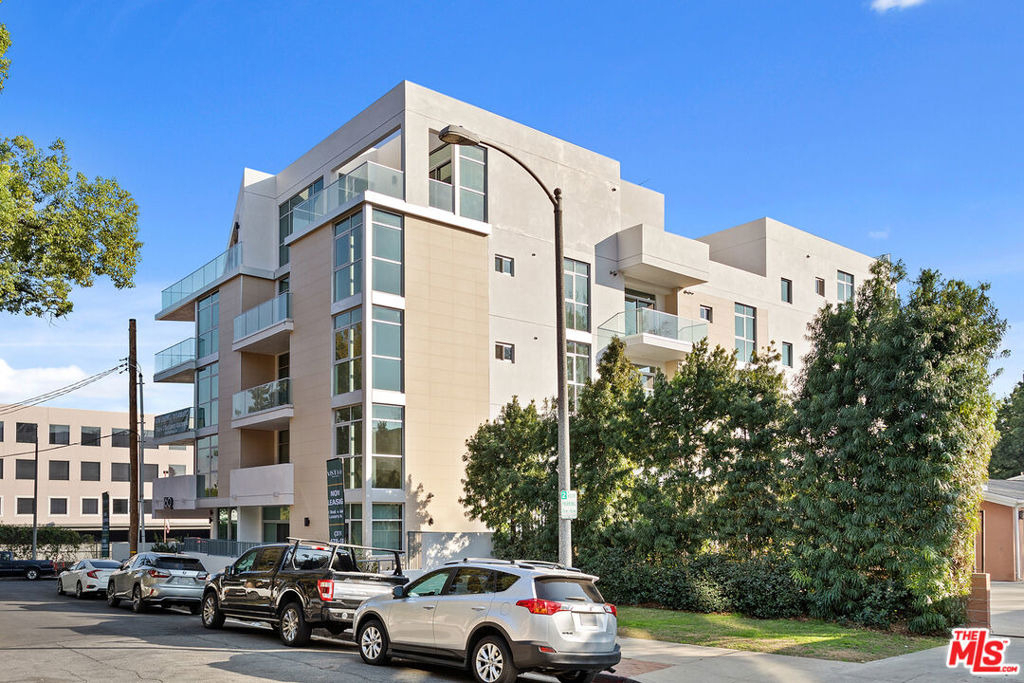 160 Chestnut Street - Photo 18
