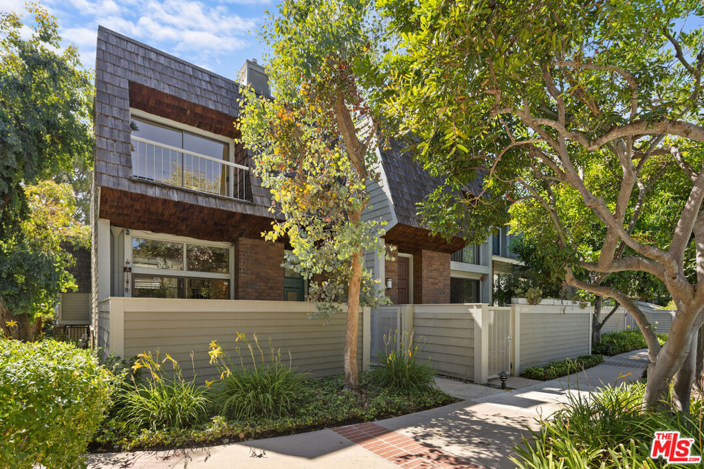 13360 Maxella Avenue - Photo 0