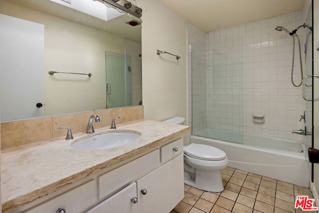 13360 Maxella Avenue - Photo 23