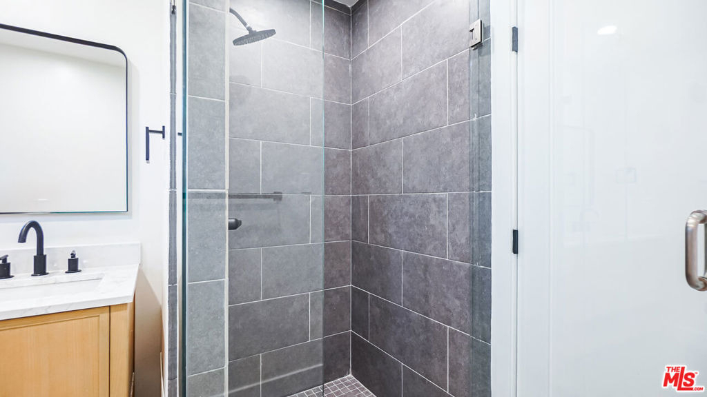 4030 Abourne Road - Photo 14