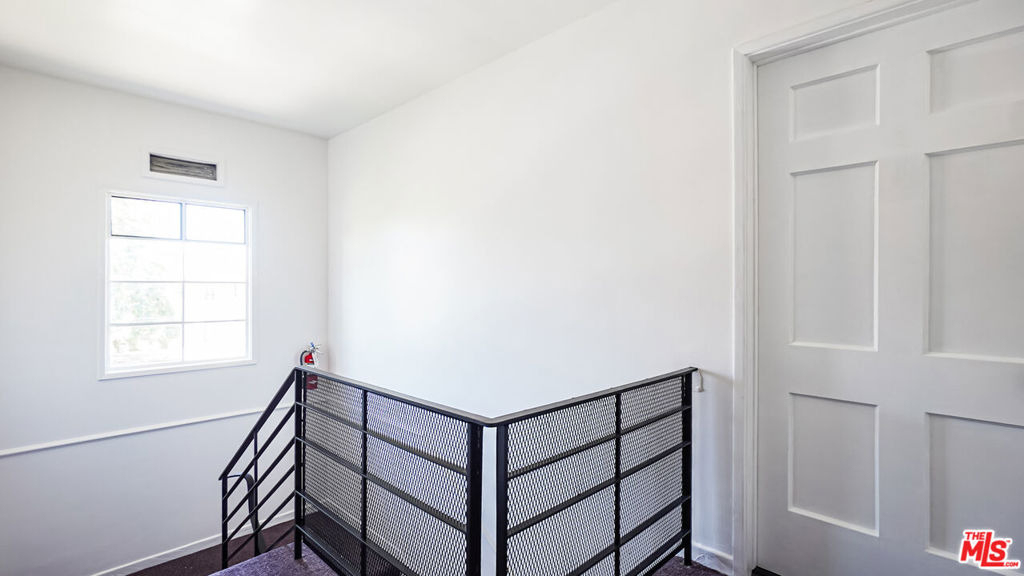 4030 Abourne Road - Photo 23