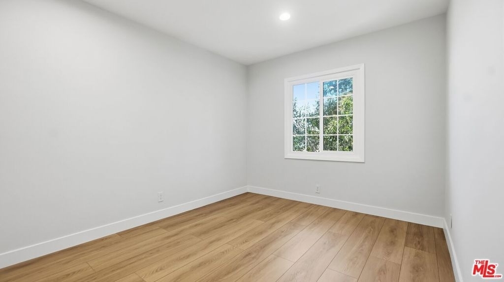 4030 Abourne Road - Photo 16