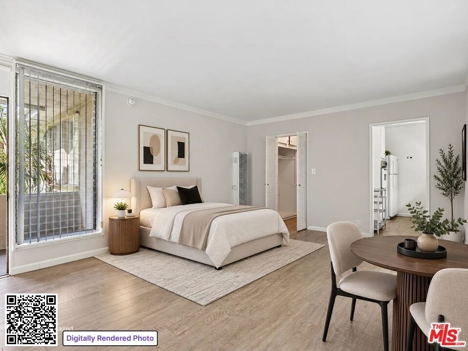 1520 N Hayworth Avenue - Photo 0