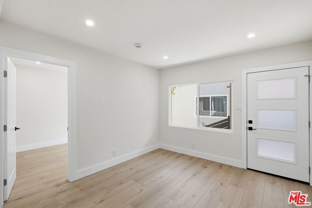 5915 1/4 Barton Avenue - Photo 6