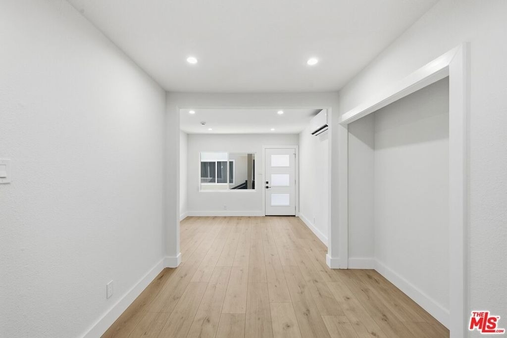 5915 1/4 Barton Avenue - Photo 2